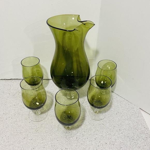 VTG Sasaki Cocktail Set Olive Green Art Glass Pitcher Decanter & 5 Wine Glasses - Picture 10 of 10